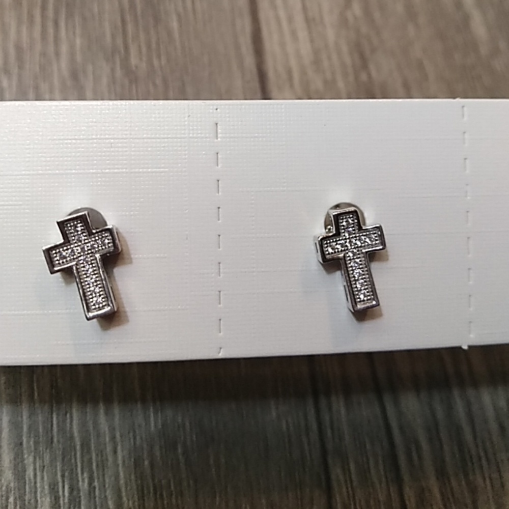 Screwback cross stud earrings .925 Sterling silver